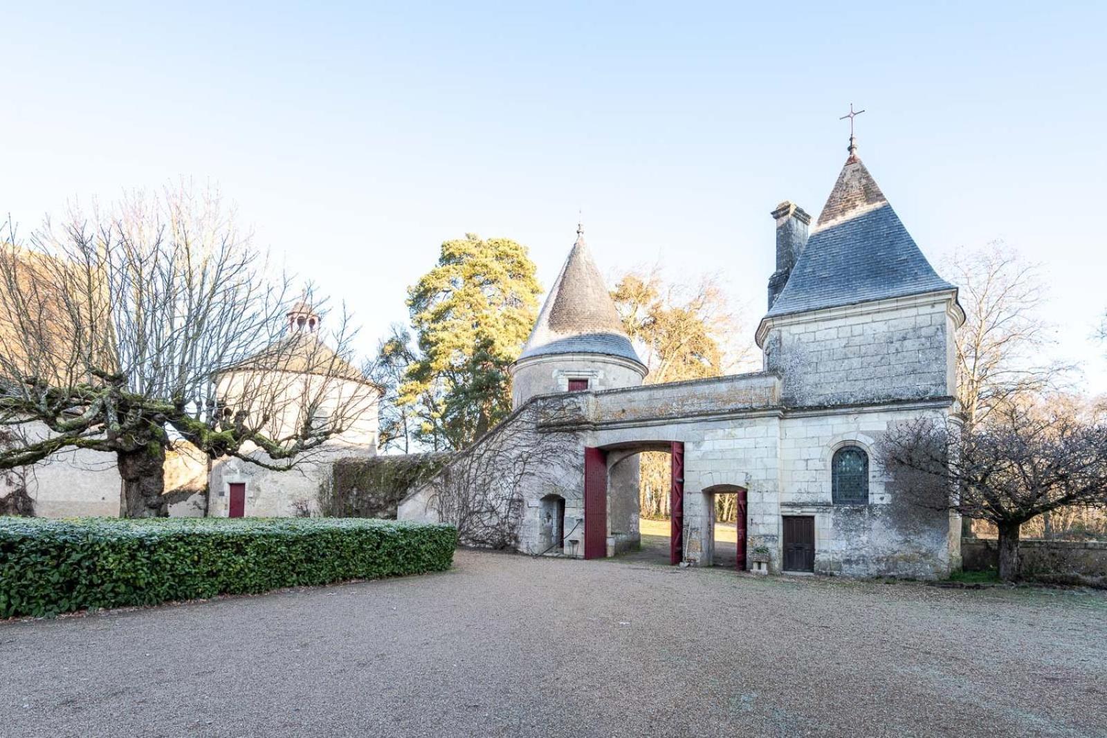 16Th Century Hunting Lodge - Chateau De Nitray Athee-sur-Cher Exterior photo